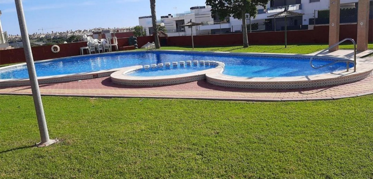 Venta - Bungalow -
Orihuela Costa - PAU 26