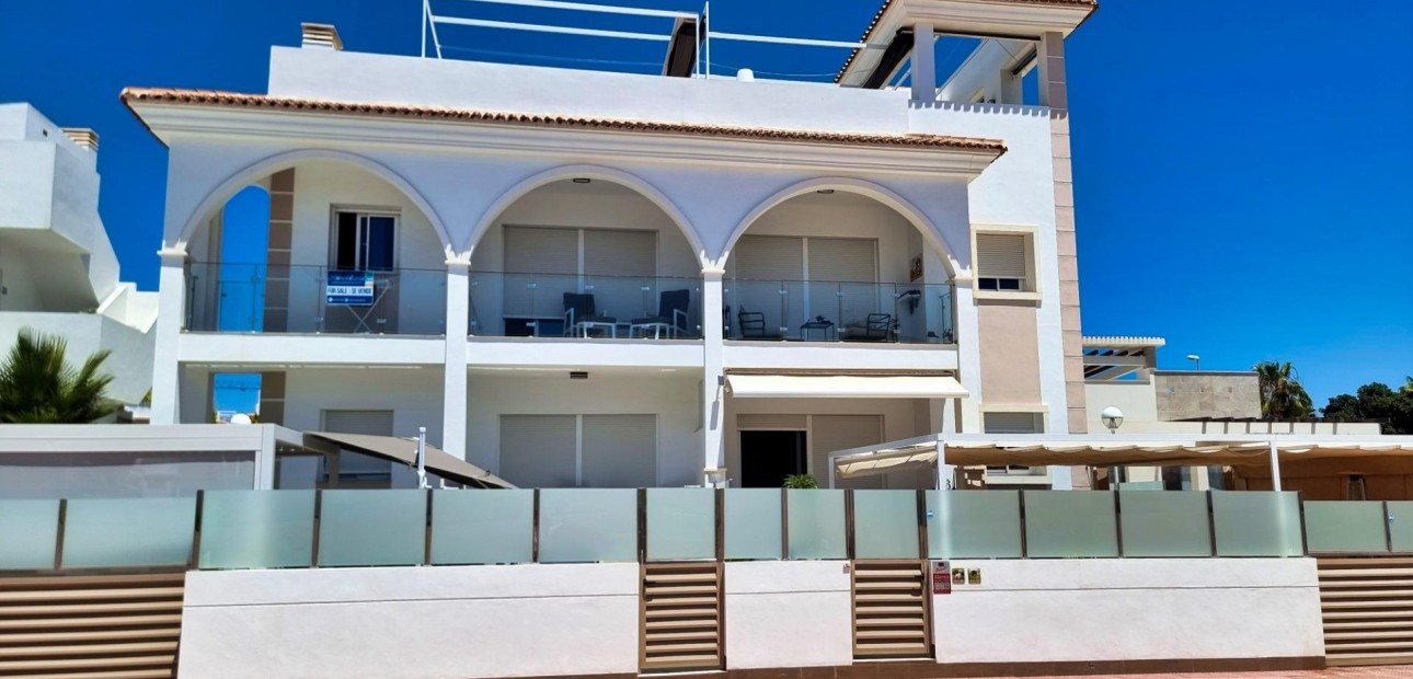 Sale - Bungalow -
Ciudad Quesada - Dona Pepa