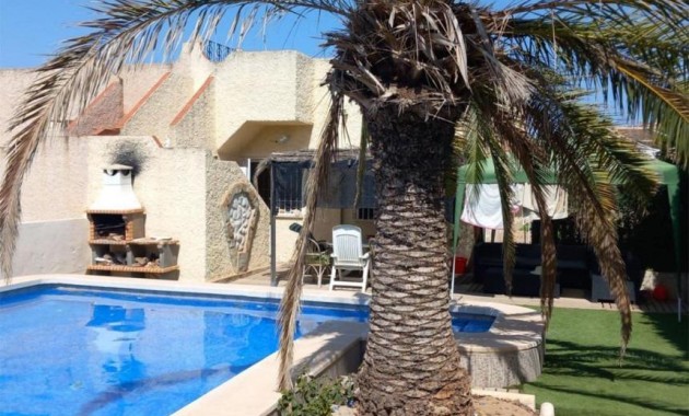 Herverkoop - Villa -
Torrevieja - Los altos