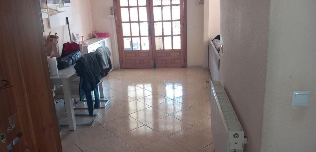 Sale - Villa -
Torrevieja - Los altos