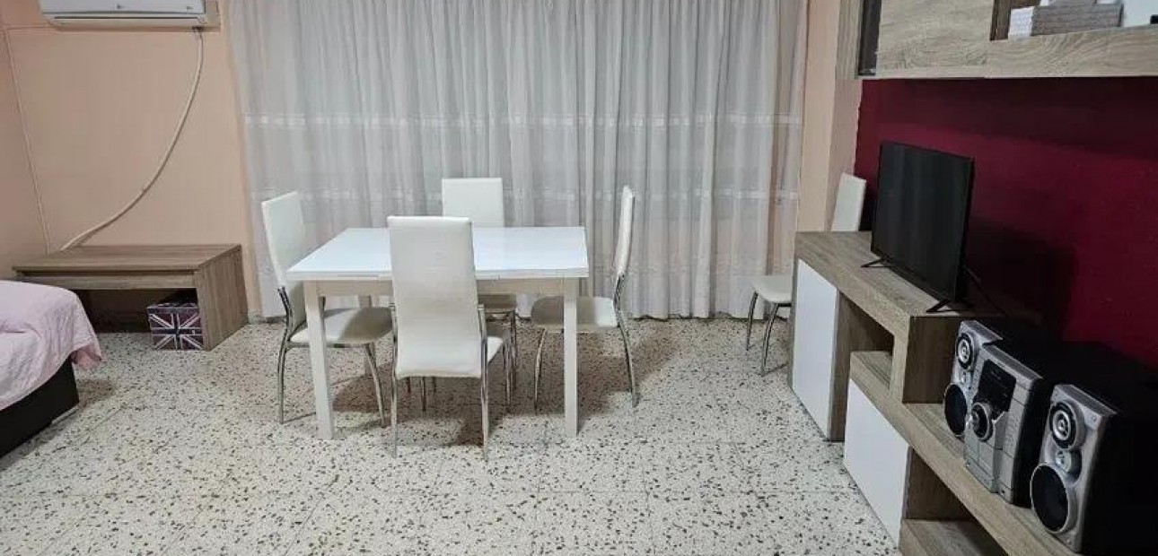 Herverkoop - Flat -
Torrevieja - Playa del cura