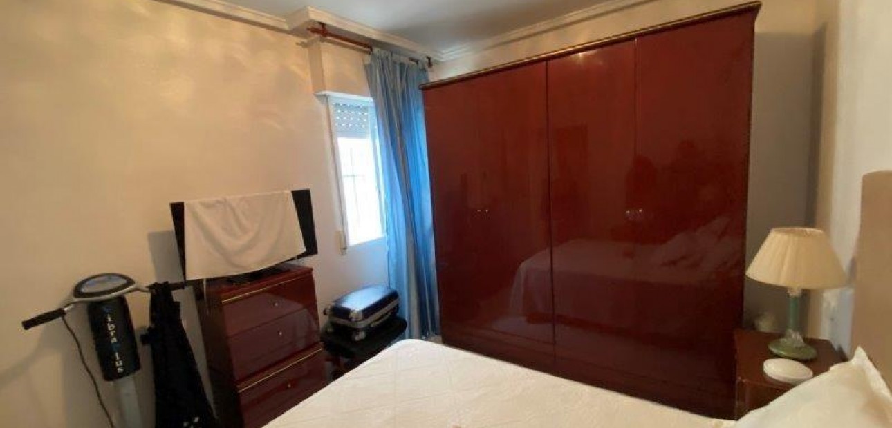 Sale - Apartment / flat -
Torrevieja - Estacion de autobuses