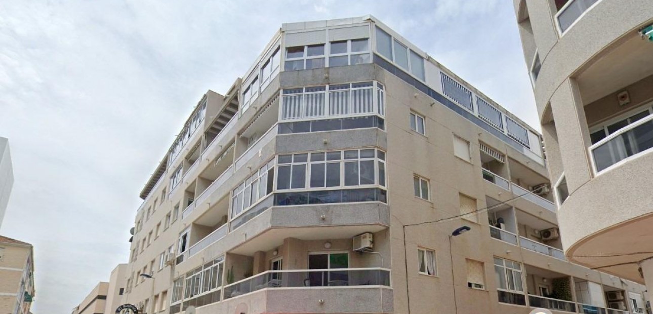 Sale - Apartment / flat -
Torrevieja - Estacion de autobuses