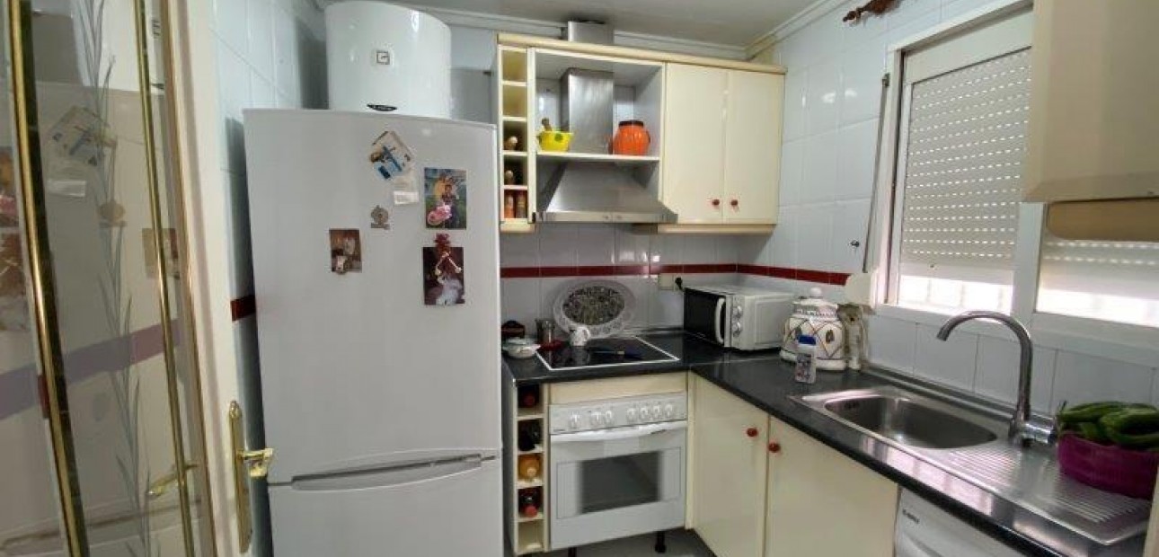 Herverkoop - Appartement / flat -
Torrevieja - Estacion de autobuses