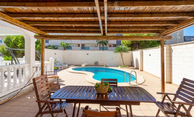 Venta - Villa -
Orihuela Costa - La Zenia