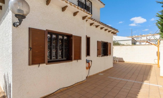 Venta - Villa -
Orihuela Costa - La Zenia