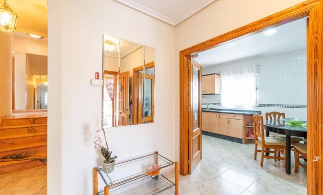 Sale - Villa -
Orihuela Costa - Playa Flamenca