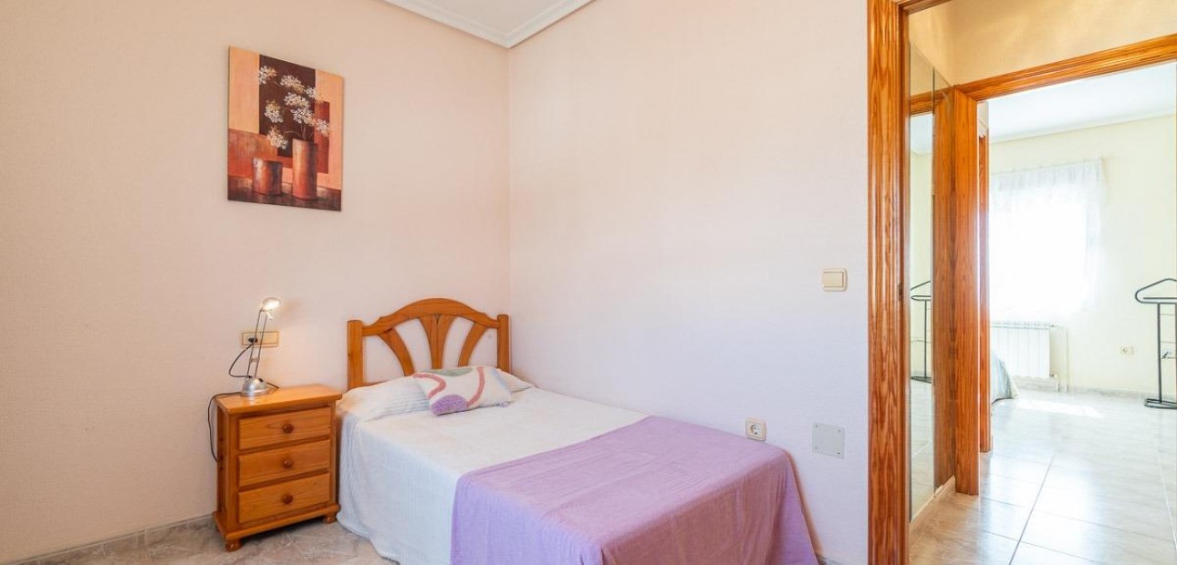 Sale - Villa -
Orihuela Costa - Playa Flamenca