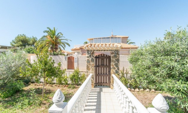 Sale - Villa -
Orihuela Costa - Playa Flamenca