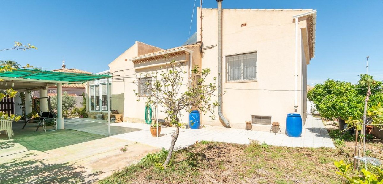 Venta - Villa -
Orihuela Costa - Playa Flamenca