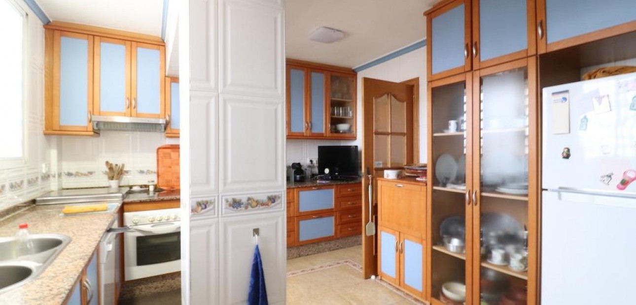 Venta - Apartamento / piso -
Torrevieja