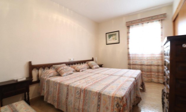 Venta - Apartamento / piso -
Torrevieja