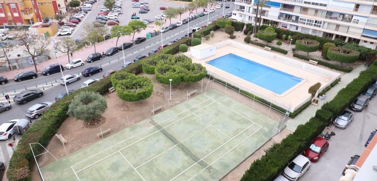 Venta - Apartamento / piso -
Torrevieja