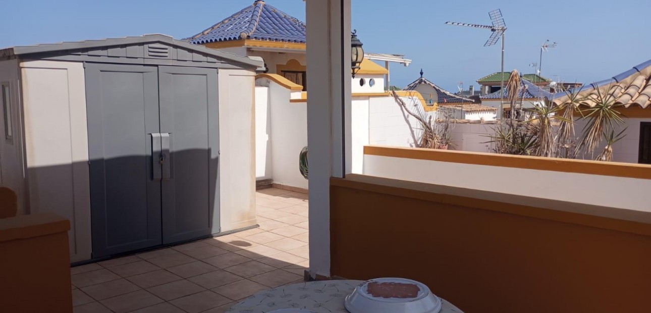 Herverkoop - Bungalow -
Torrevieja - Los altos