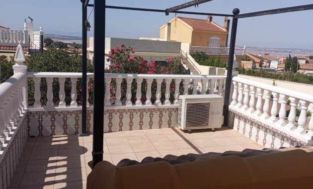 Herverkoop - Bungalow -
Torrevieja - Los altos