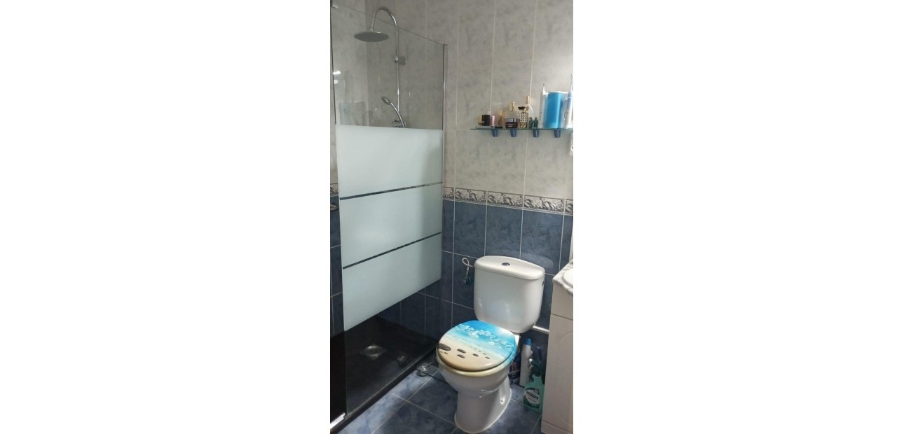 Sale - Bungalow -
Torrevieja - Los altos