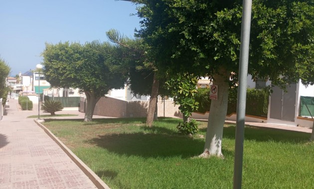 Herverkoop - Bungalow -
Torrevieja - Los altos