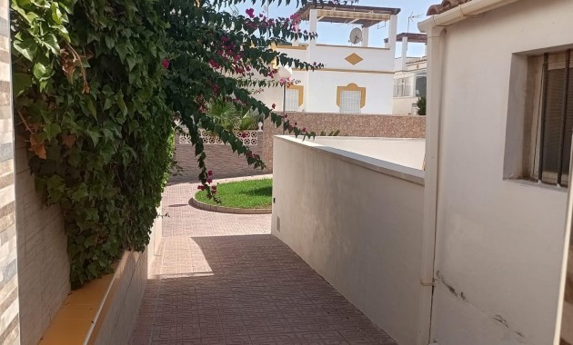 Herverkoop - Bungalow -
Torrevieja - Los altos