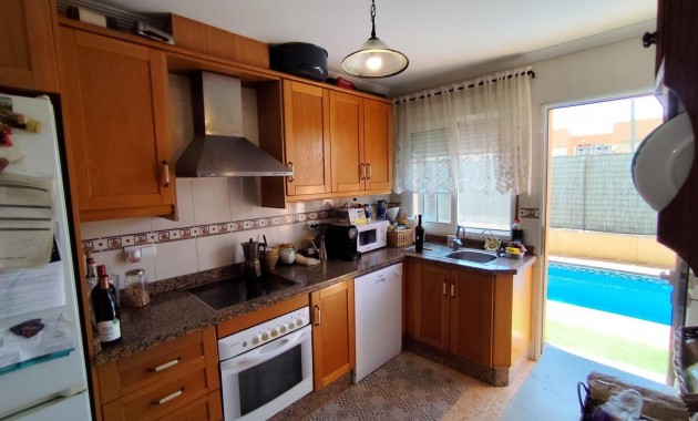 Sale - Villa -
Torrevieja - La Mata