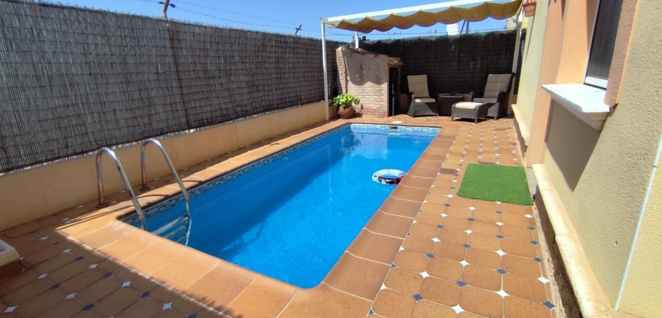 Herverkoop - Villa -
Torrevieja - La Mata