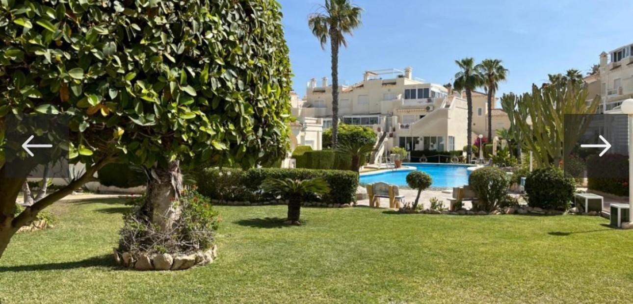 Herverkoop - duplex -
Orihuela Costa - Punta Prima