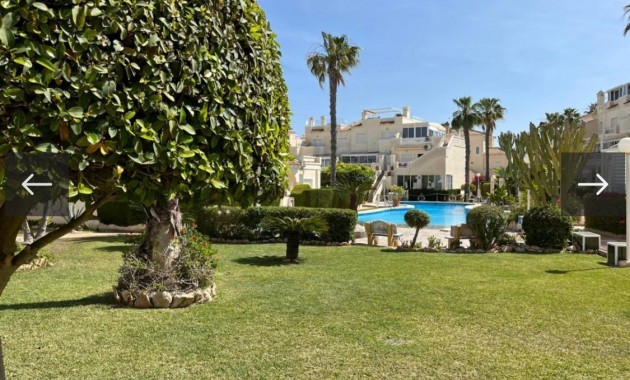 Herverkoop - duplex -
Orihuela Costa - Punta Prima