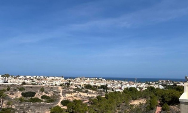 Herverkoop - duplex -
Orihuela Costa - Punta Prima