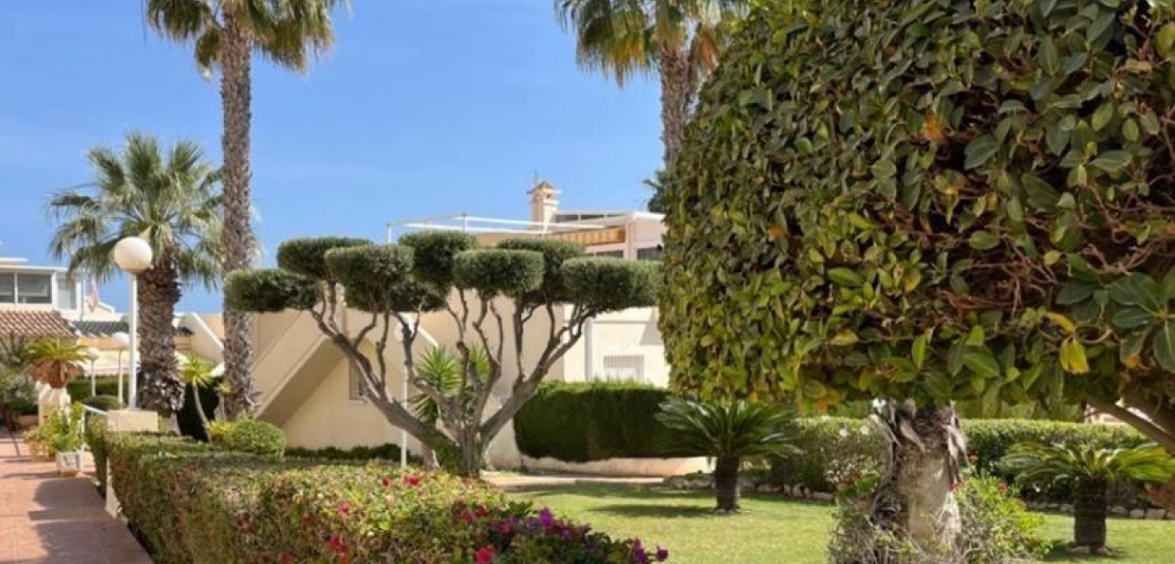 Herverkoop - duplex -
Orihuela Costa - Punta Prima