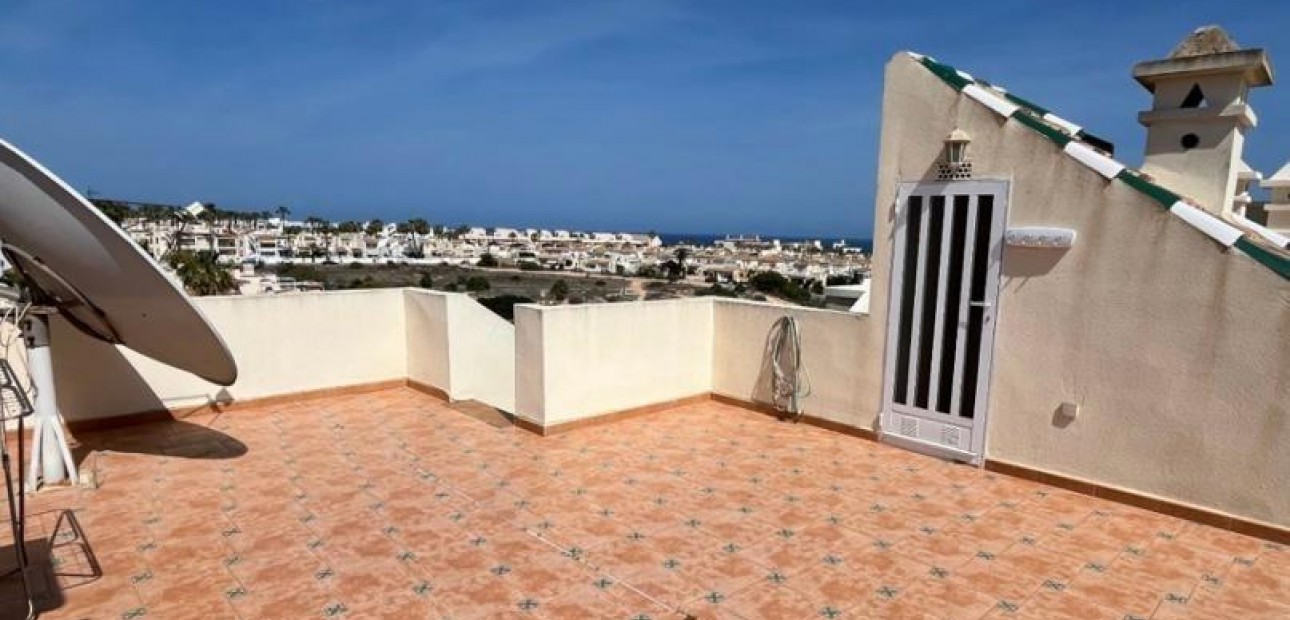 Herverkoop - duplex -
Orihuela Costa - Punta Prima