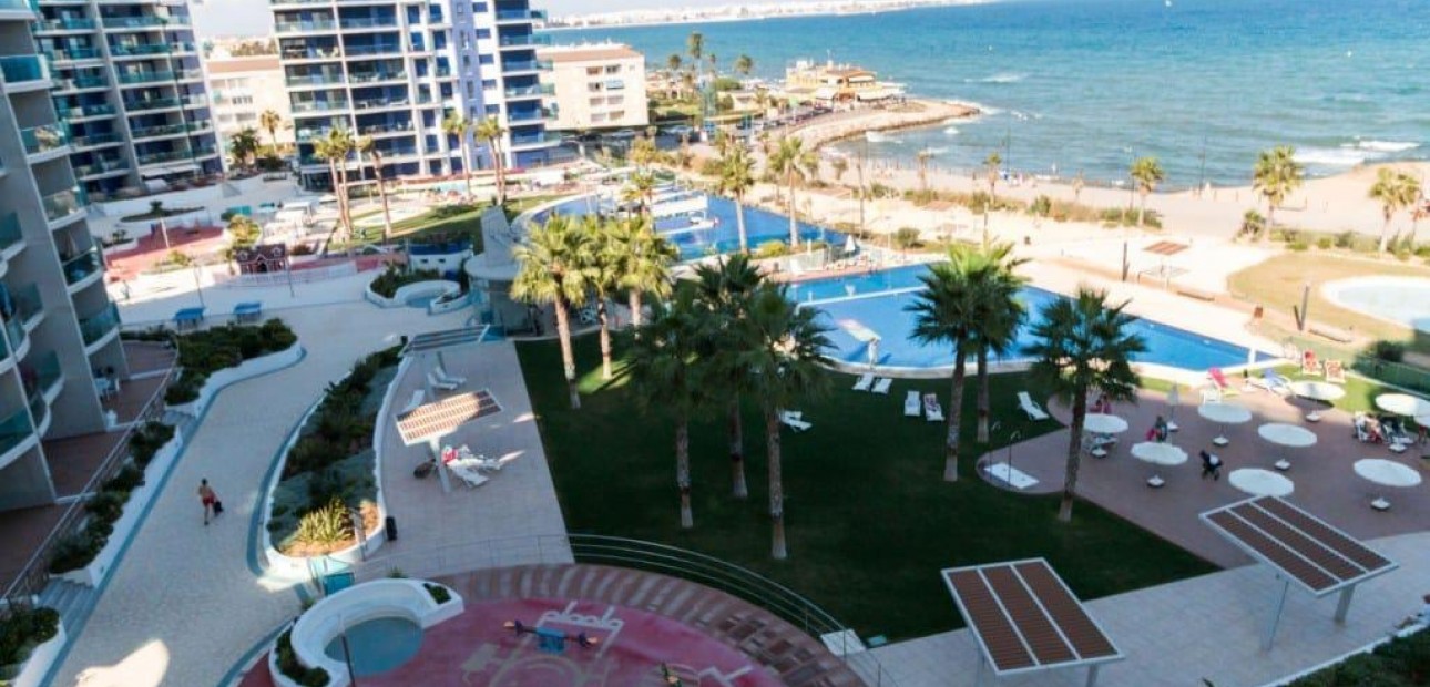 Venta - Apartamento / piso -
Torrevieja - Punta prima