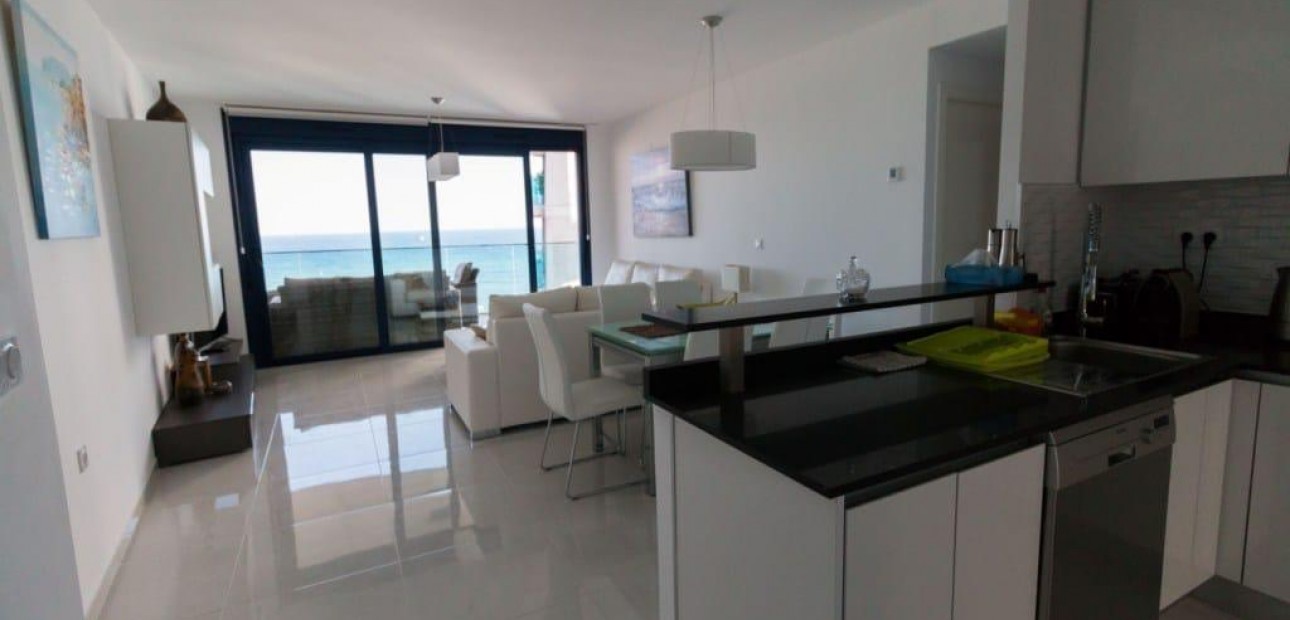 Sale - Apartment / flat -
Torrevieja - Punta prima