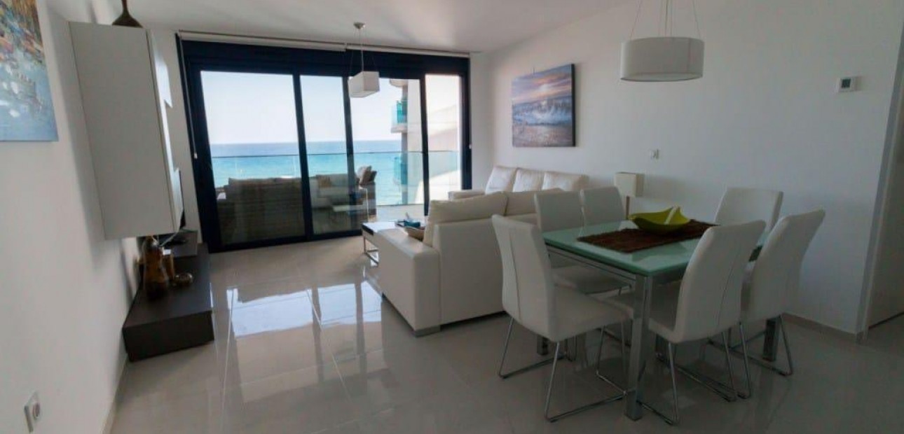 Sale - Apartment / flat -
Torrevieja - Punta prima