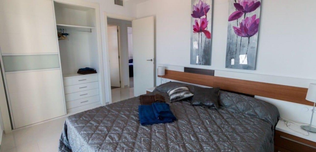 Sale - Apartment / flat -
Torrevieja - Punta prima