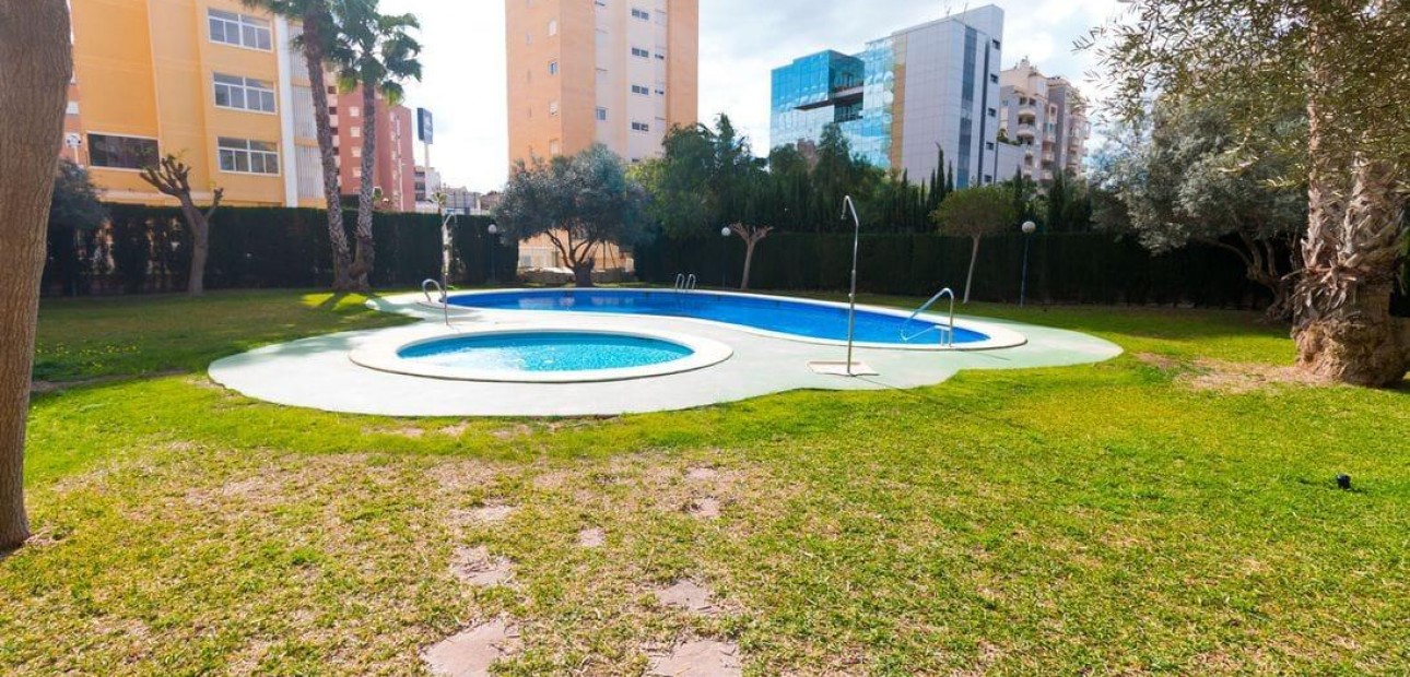 Sale - Apartment / flat -
Guardamar del Segura - CENTRO