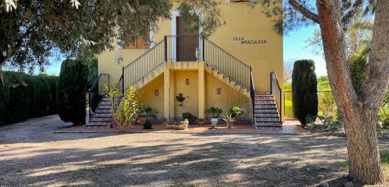 Venta - Finca / Country Property -
Daya Vieja