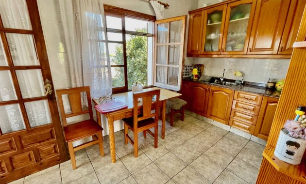 Venta - Finca / Country Property -
Daya Vieja