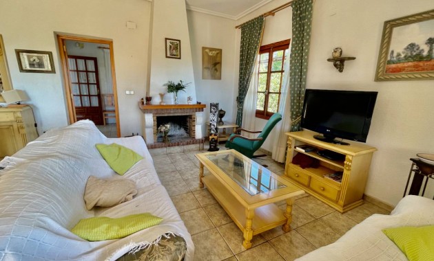 Venta - Finca / Country Property -
Daya Vieja