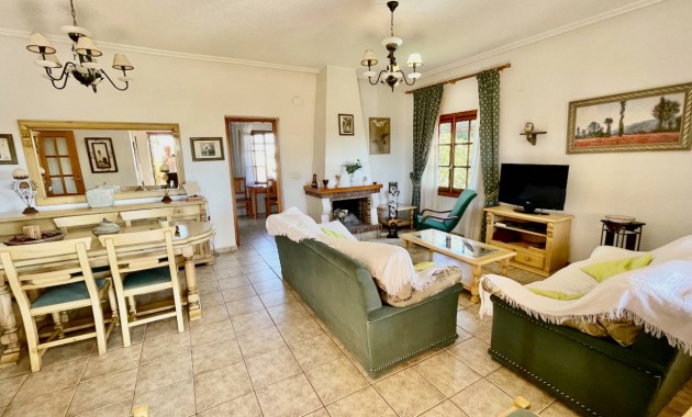 Venta - Finca / Country Property -
Daya Vieja