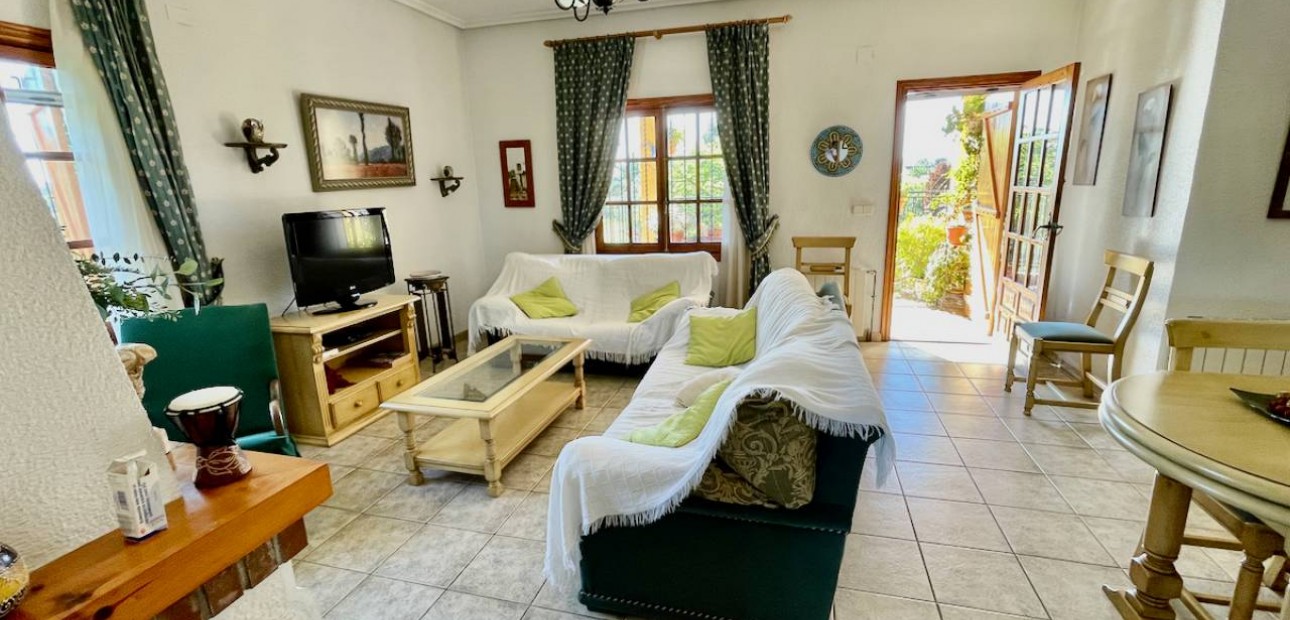 Venta - Finca / Country Property -
Daya Vieja