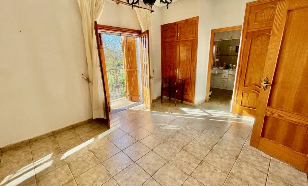 Venta - Finca / Country Property -
Daya Vieja
