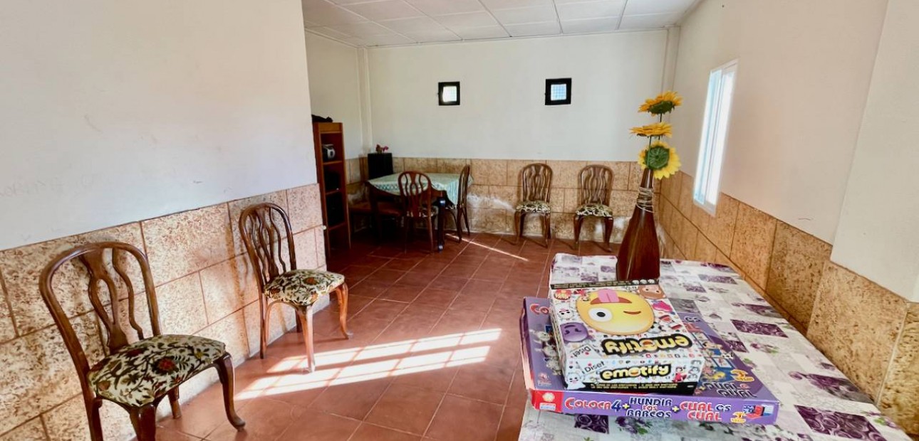 Venta - Finca / Country Property -
Daya Vieja