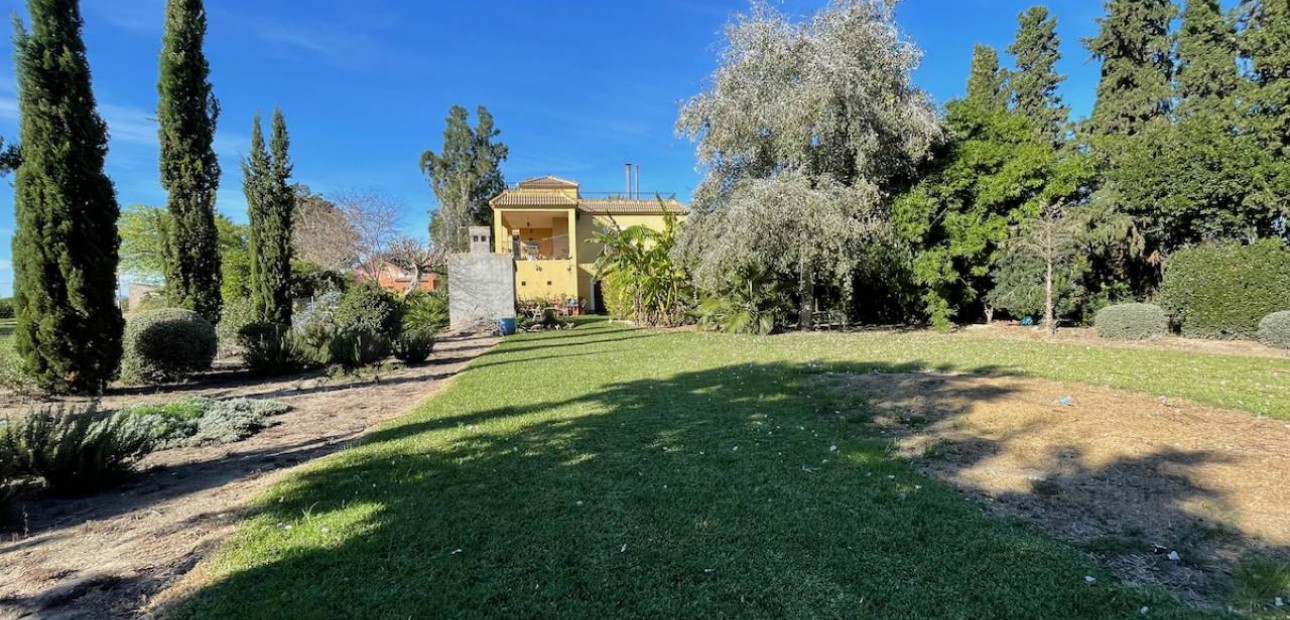 Venta - Finca / Country Property -
Daya Vieja