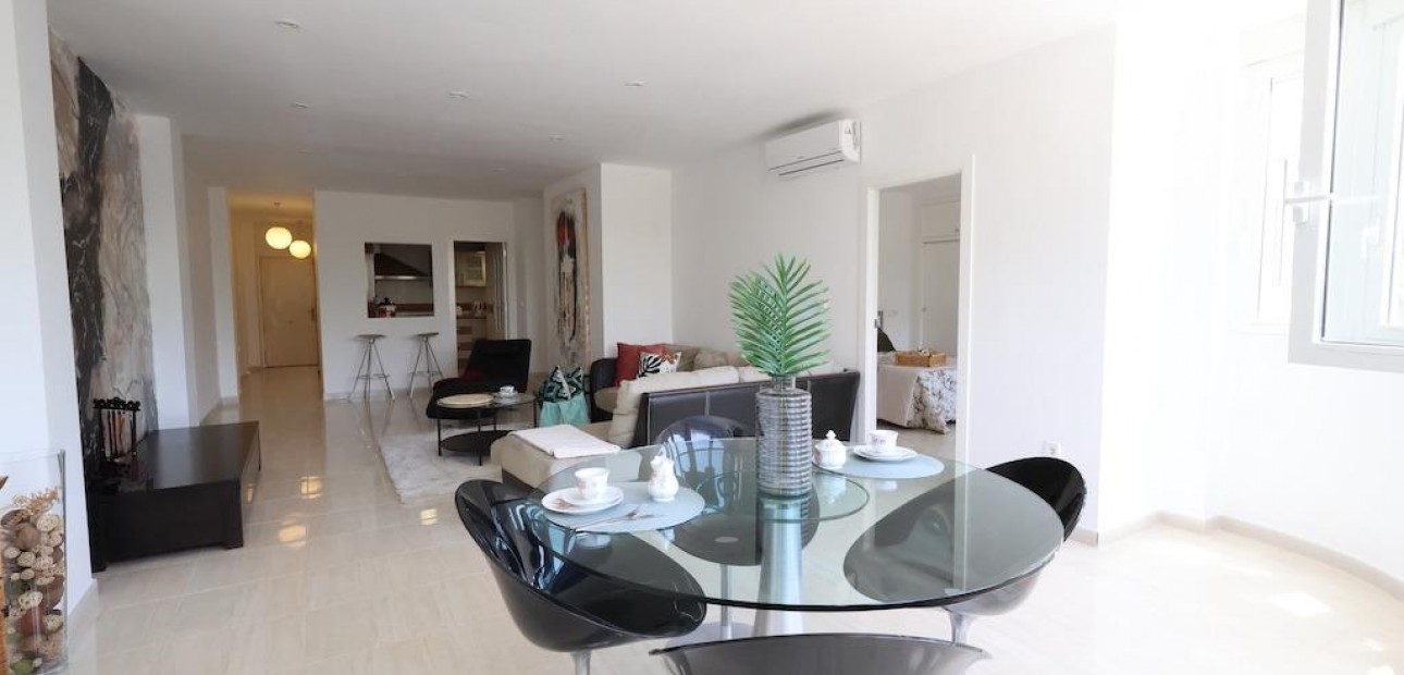 Sale - Apartment / flat -
Torrevieja