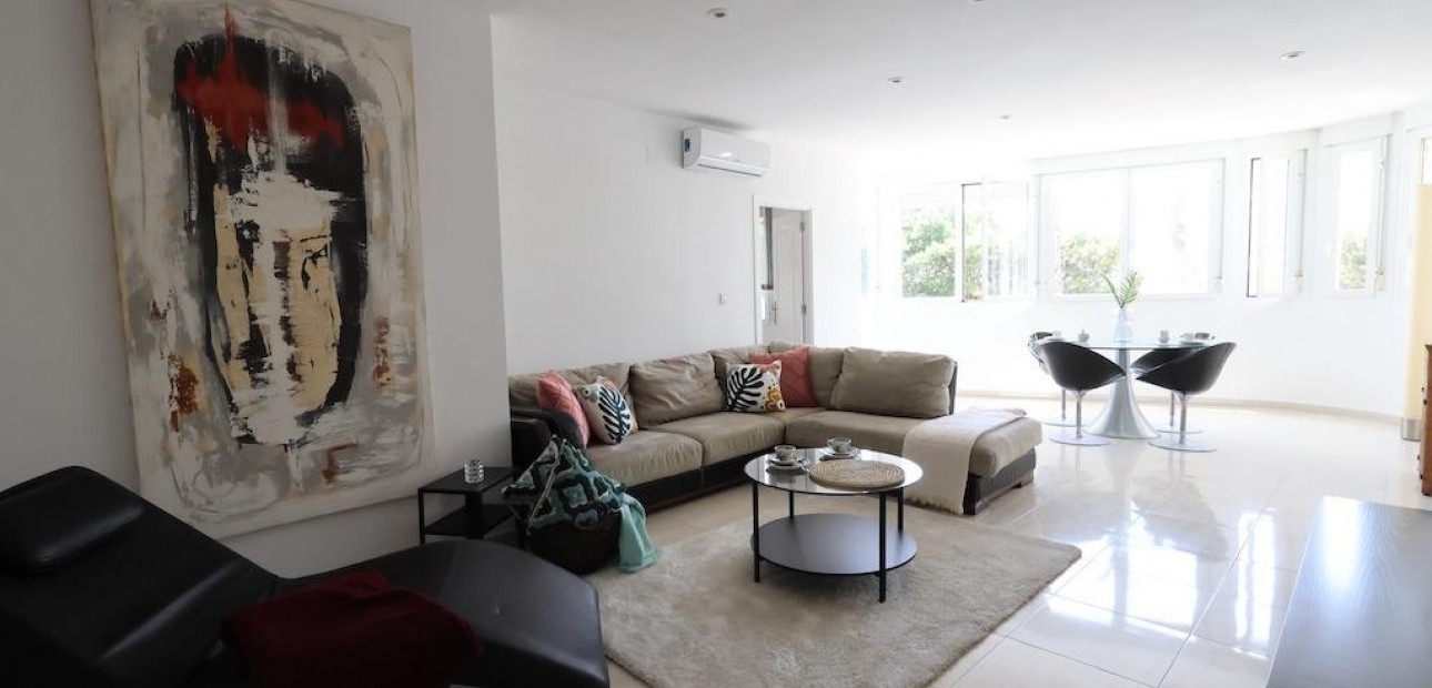 Sale - Apartment / flat -
Torrevieja