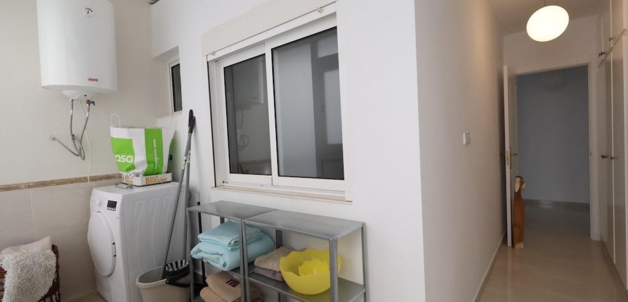 Sale - Apartment / flat -
Torrevieja