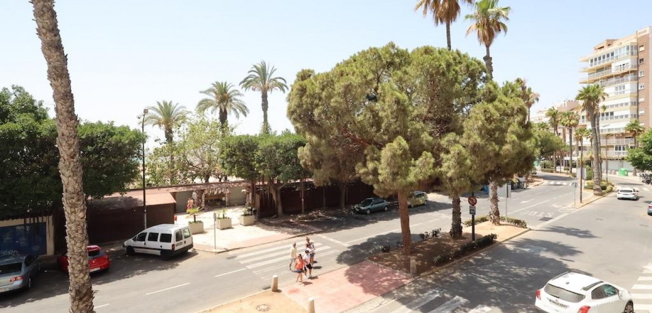 Sale - Apartment / flat -
Torrevieja