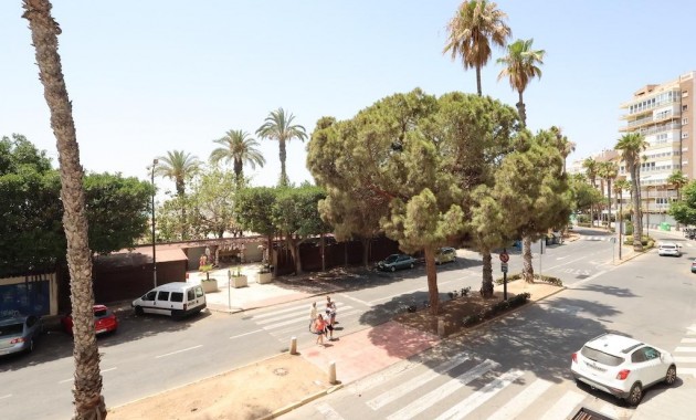 Sale - Apartment / flat -
Torrevieja