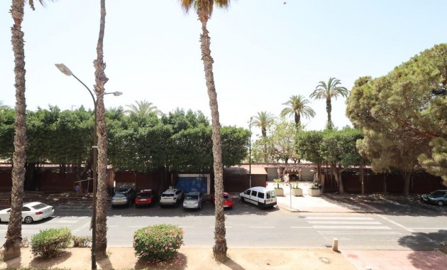 Sale - Apartment / flat -
Torrevieja