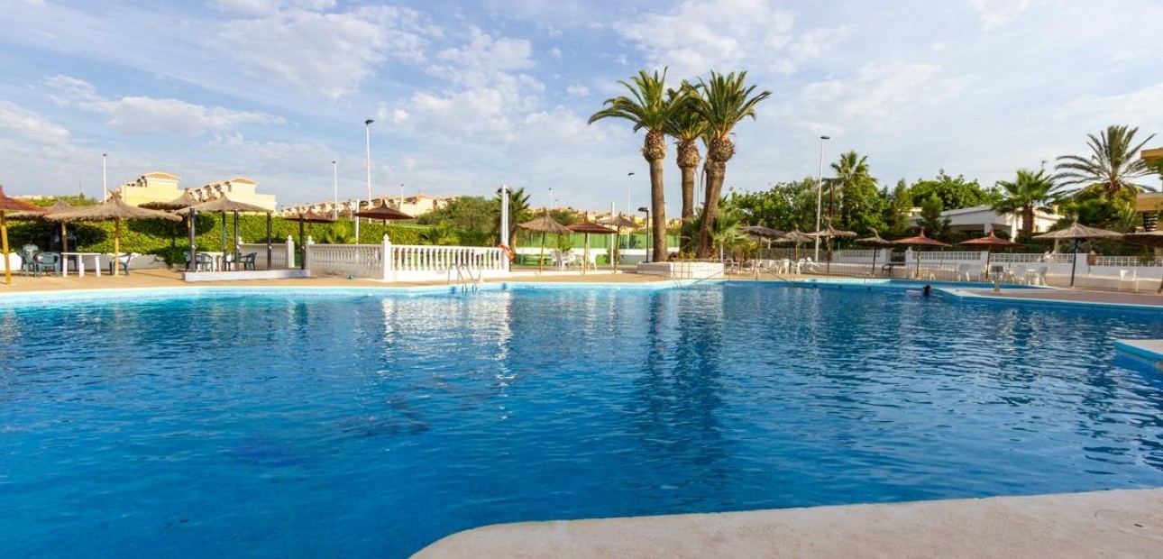 Sale - Villa -
Torrevieja - Aguas nuevas 1