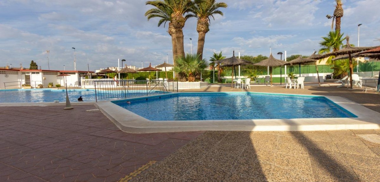 Sale - Villa -
Torrevieja - Aguas nuevas 1